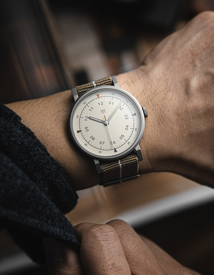 MUS-01 KHAKI P 40MM + ORANGE PARACHUTE STRAP SET